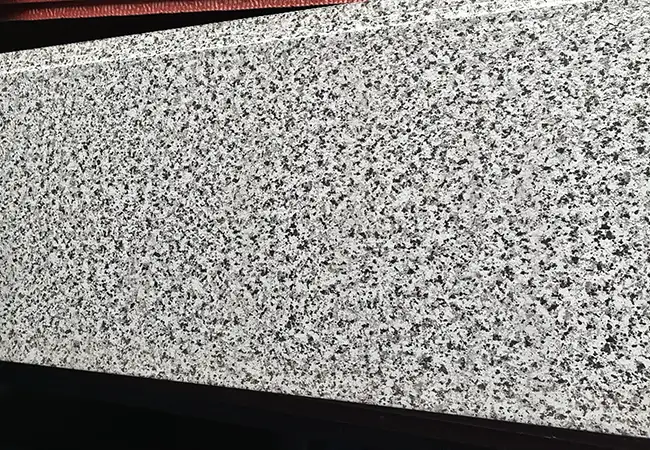 Hoe verbetert Color Steel Relief Board de prestaties van moderne gebouwen?
